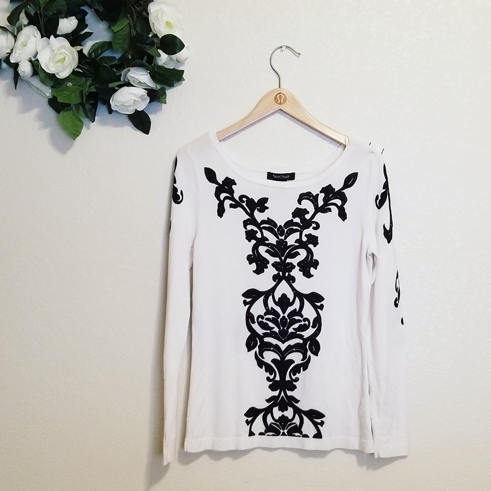 ▪️White House Black Market Sweater